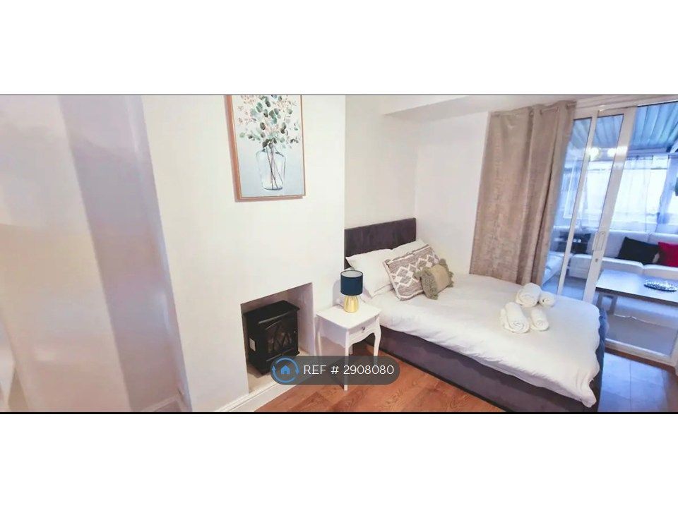Additional image 4 of 4 bed terraced house to rentPrinces Road, Dartford DA2