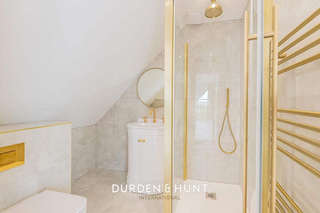 Additional image 19 of 4 bed detached house to rentMott Street, Loughton IG10
