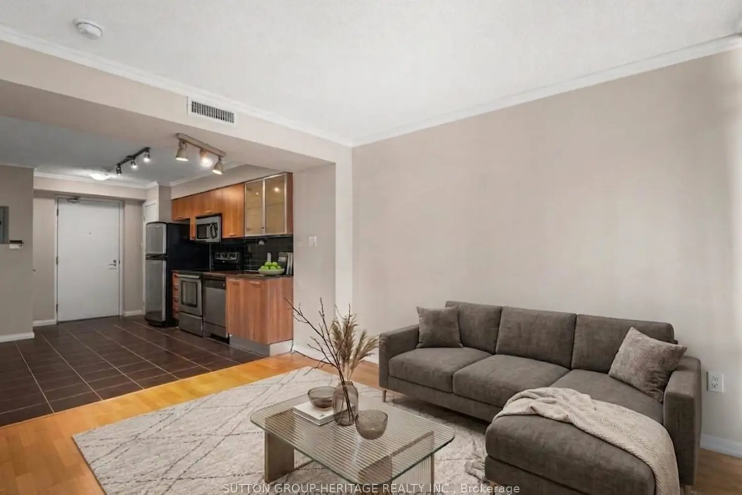 Additional image 16 of 37 Grosvenor Street 610
