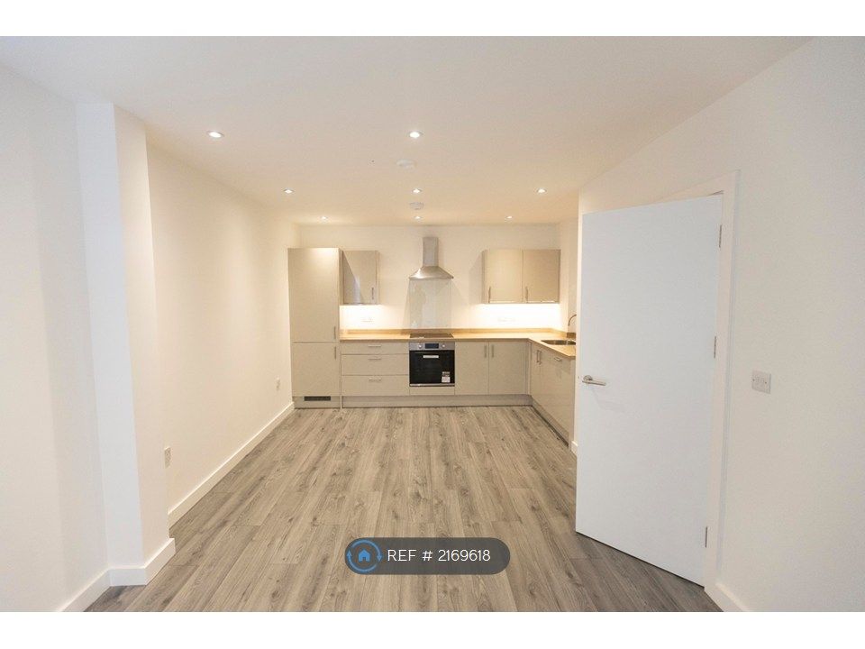 Additional image 4 of 2 bed flat to rentThe Headlands, Penryn TR10