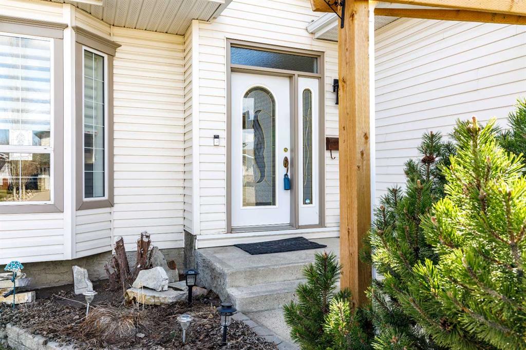 Additional image 4 of 49 Kirkland Drive, Red Deer, AB, T4P 3M7