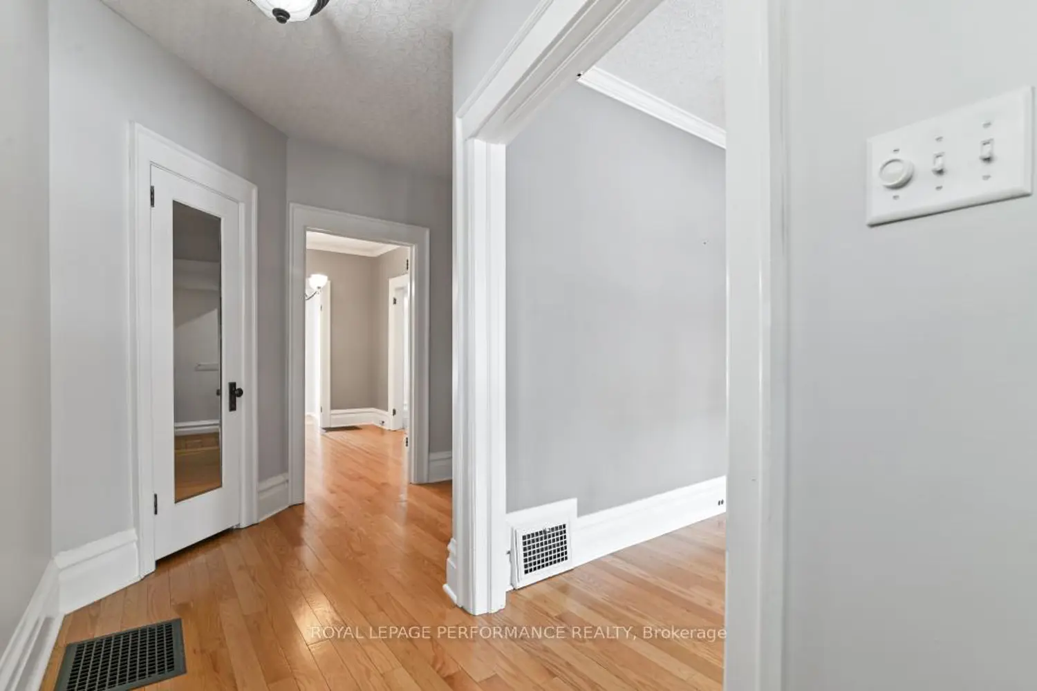 113 Fourth Avenue photo 3