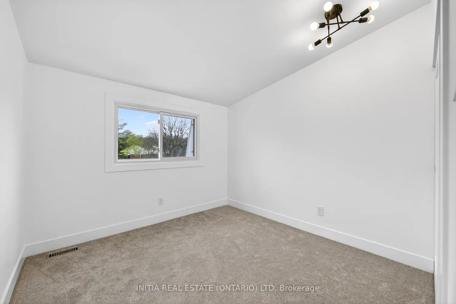 Additional image 15 of 40 Fairfax Court 1