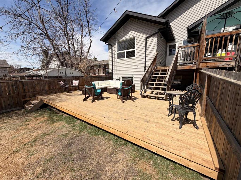 Additional image 2 of B 3809 46 Street, Red Deer, AB, T4N1L7