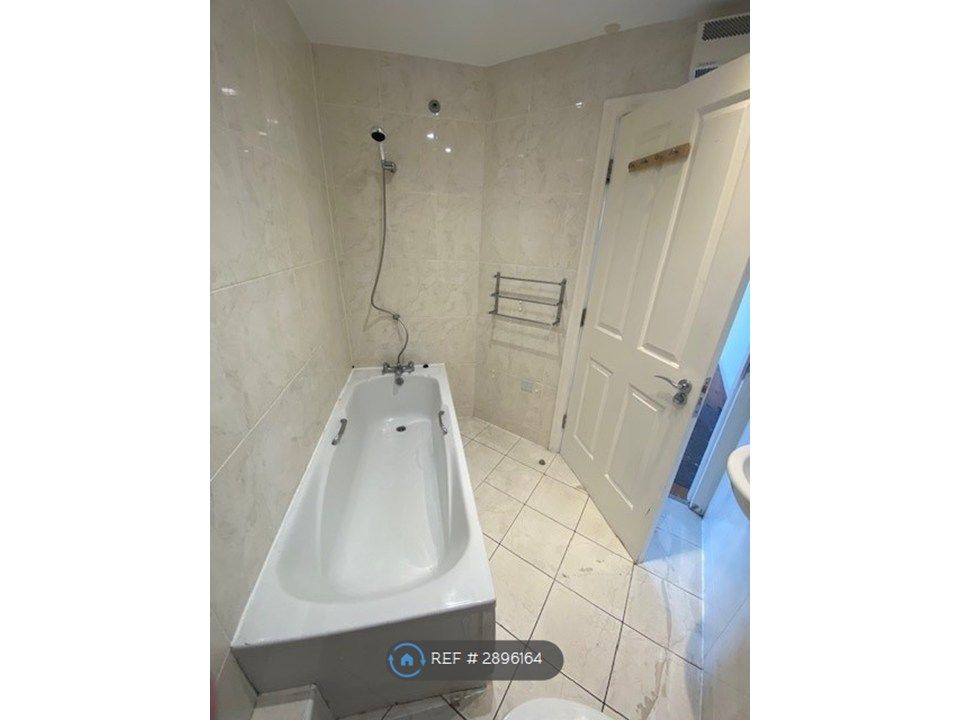 Additional image 6 of 1 bed flat to rentPark Road, Hartlepool TS24