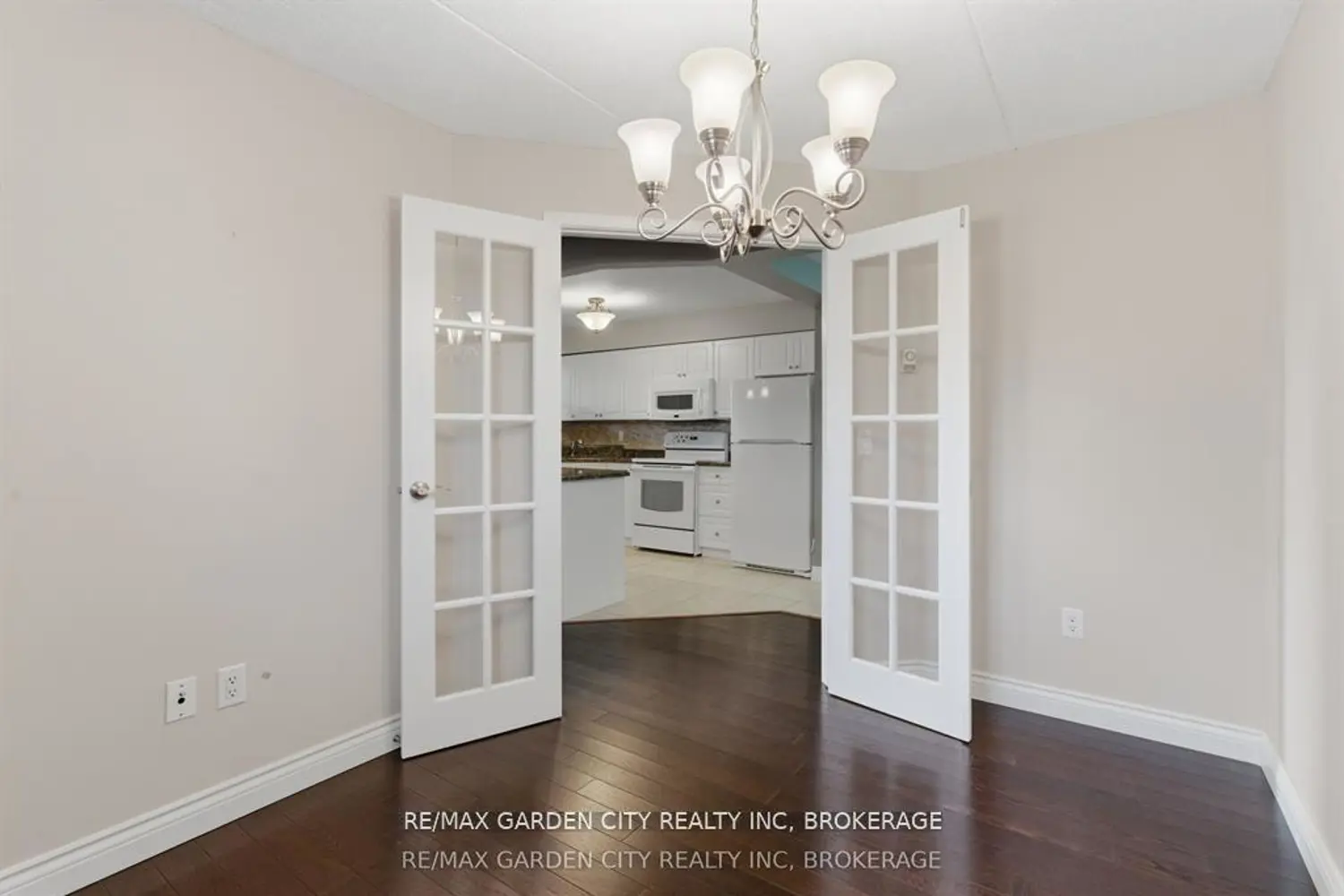 Additional image 7 of 4658 Drummond Road 230