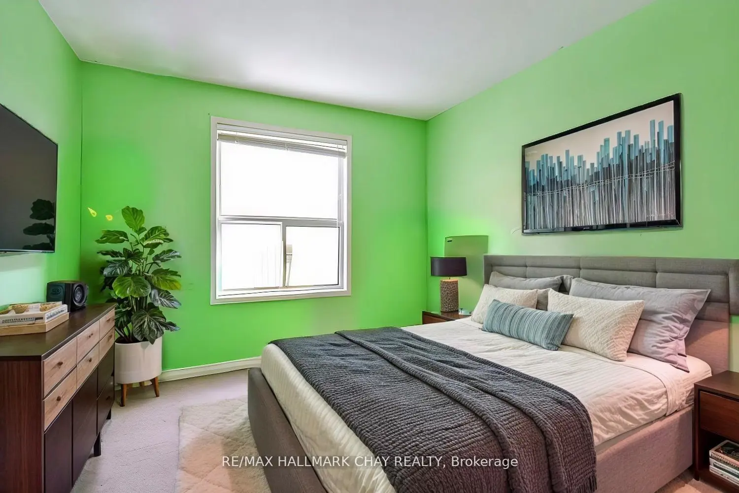 Additional image 5 of 37 Loon Avenue