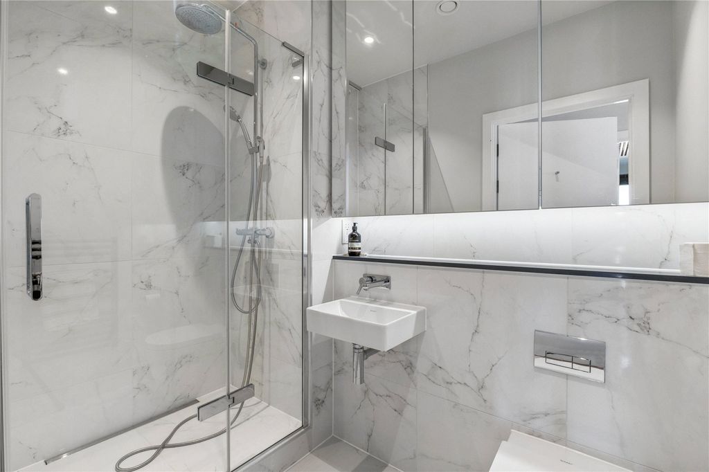 Additional image 12 of 3 bed flat to rentAspin Lane, Manchester, Greater Manchester M4