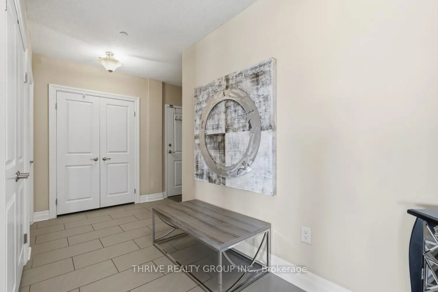 240 Villagewalk Boulevard 404