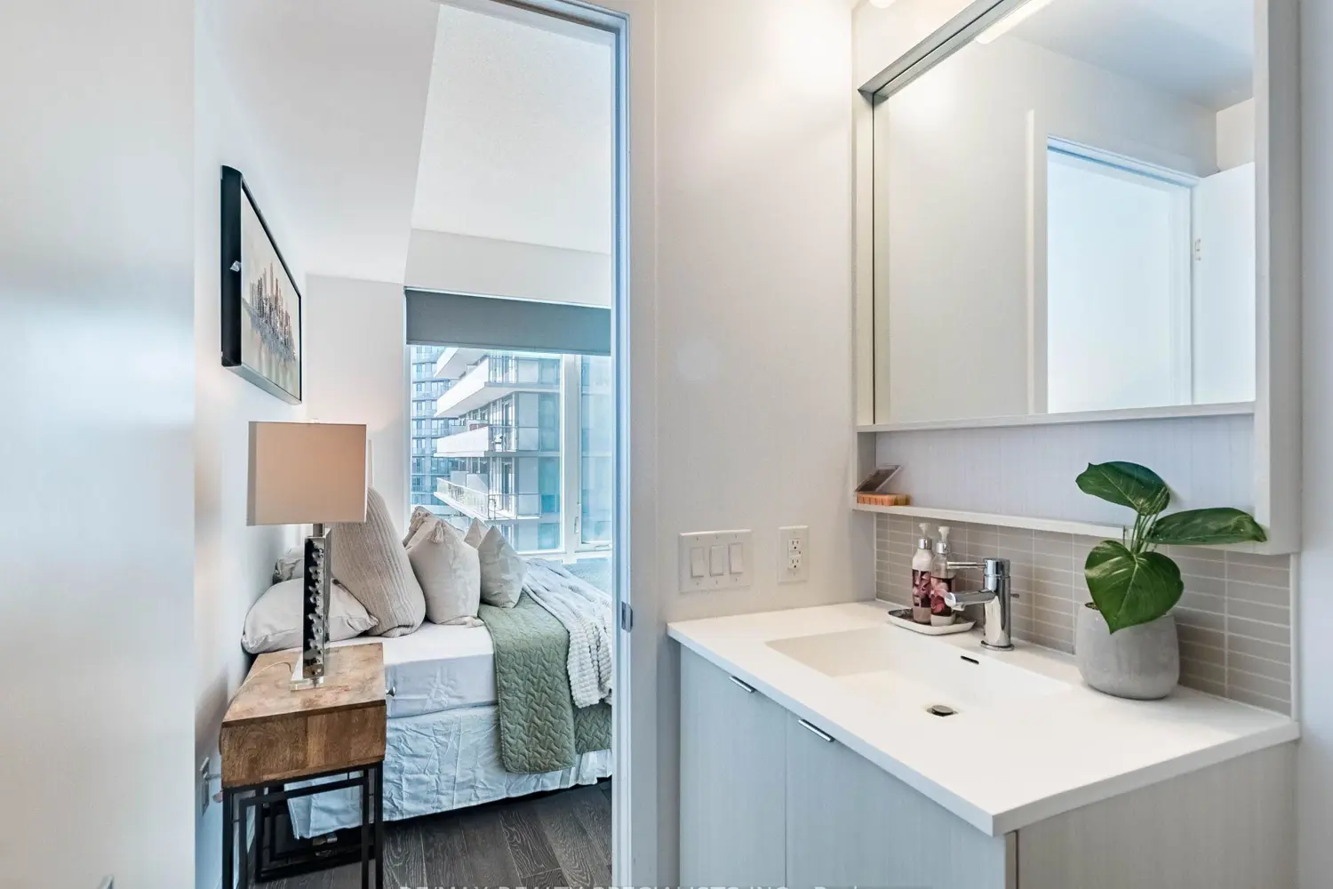 Additional image 9 of 2560 Eglinton Avenue 610