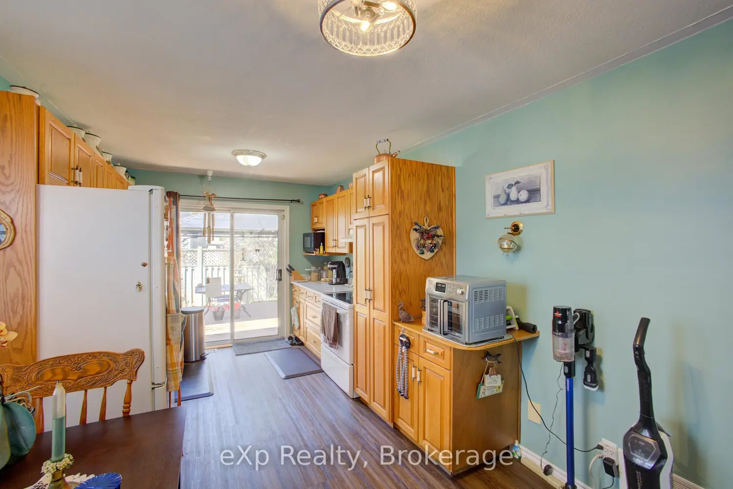 Additional image 6 of 685 Reserve Avenue