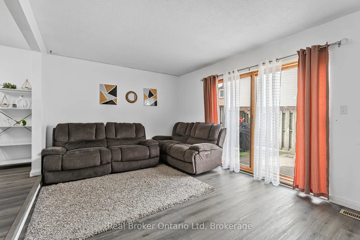 Additional image 8 of 5982 Dunn Street 8