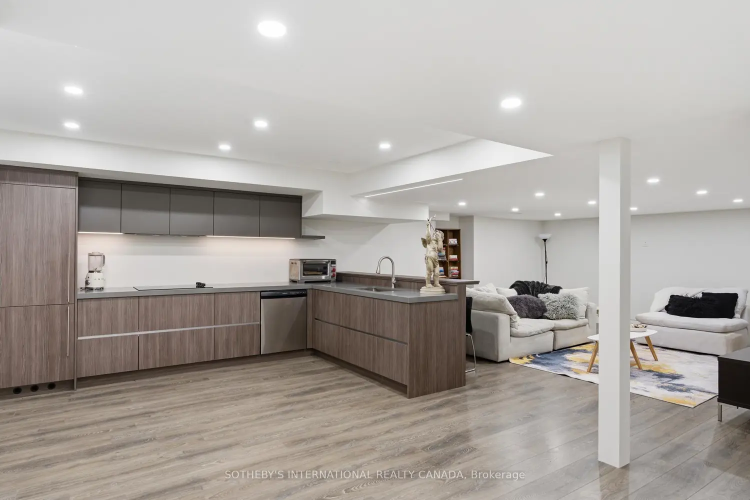 Additional image 13 of 5481 Middleport Crescent