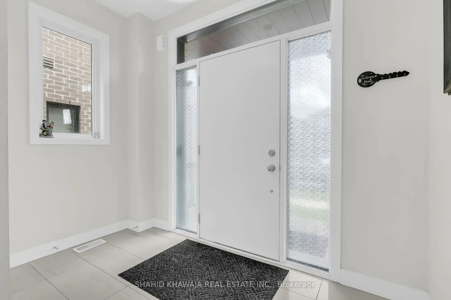 641 Leatherleaf Landing photo 3