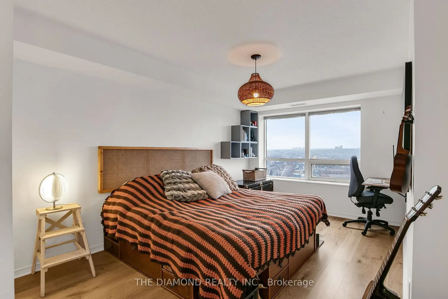 Additional image 10 of 61 Heintzman Street 1501