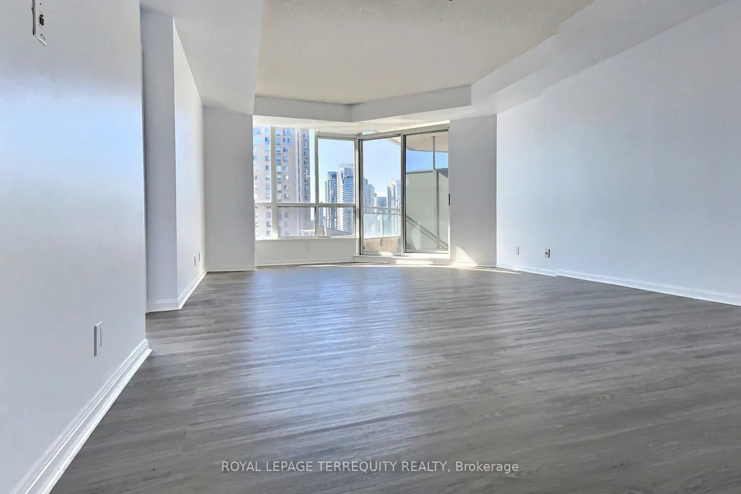 Additional image 9 of 230 Queens Quay 2322