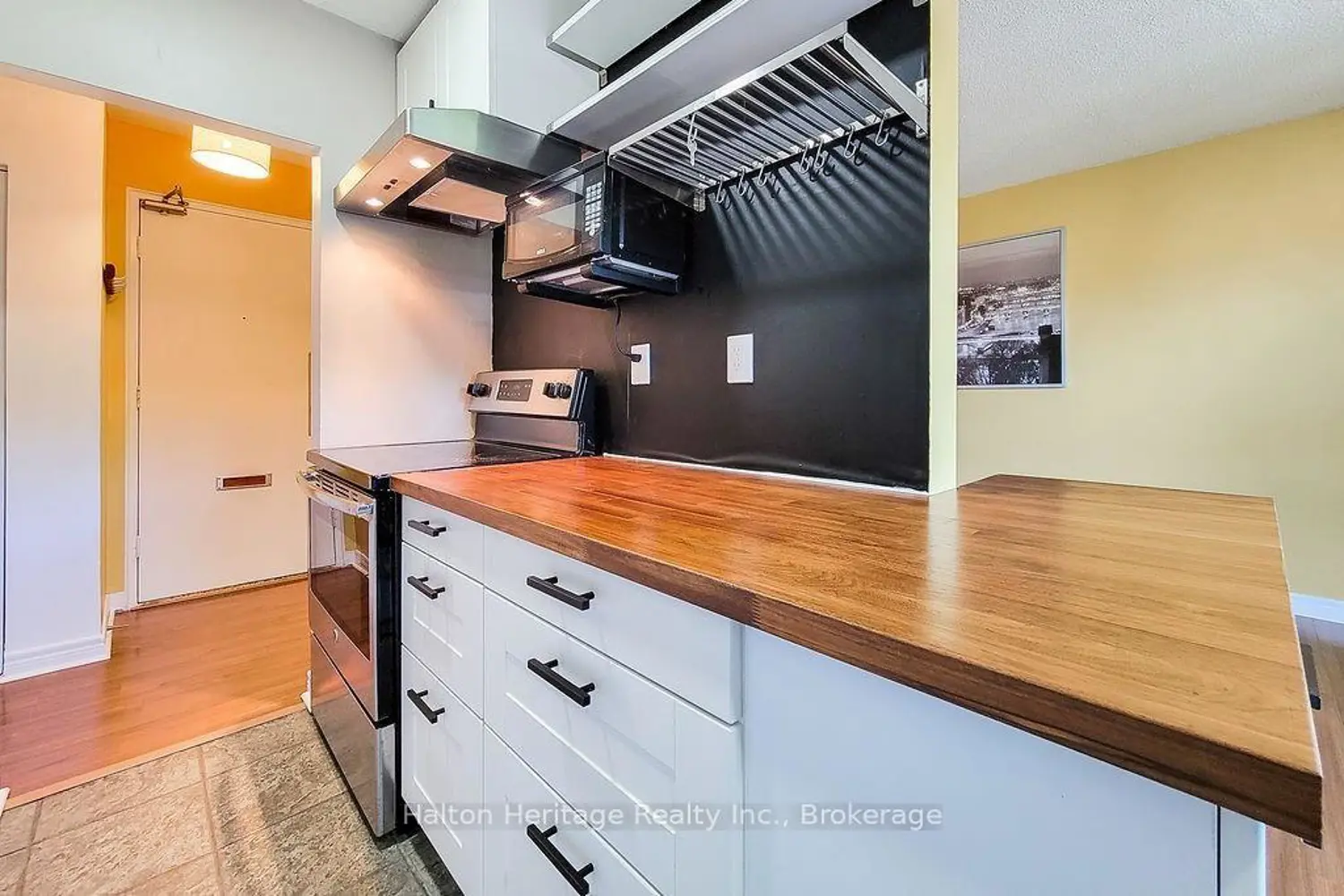 Additional image 15 of 81 Charlton Avenue 905
