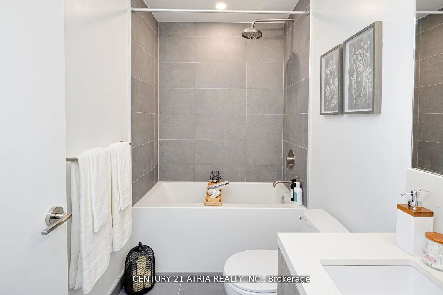 Additional image 7 of 2020 Bathurst Street 1810