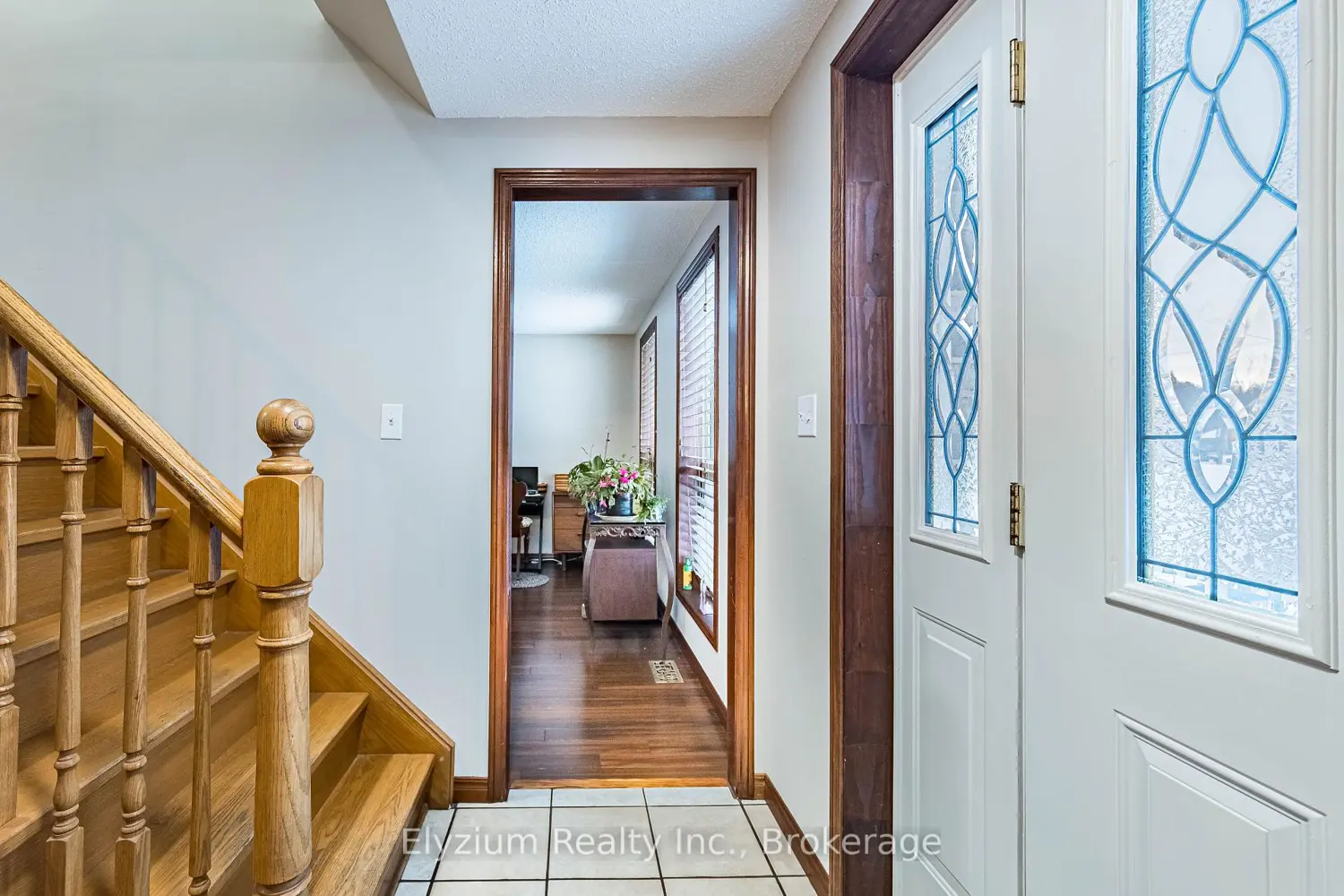 11289 Guelph Line photo 3