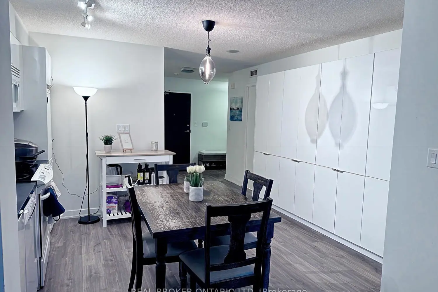 Additional image 10 of 10 Capreol Court 857