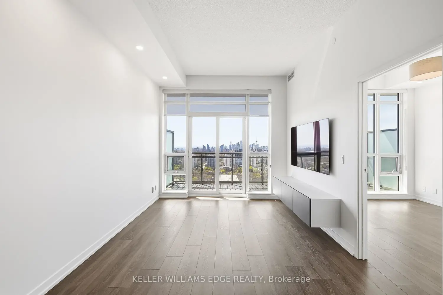 89 Dunfield Avenue 3409