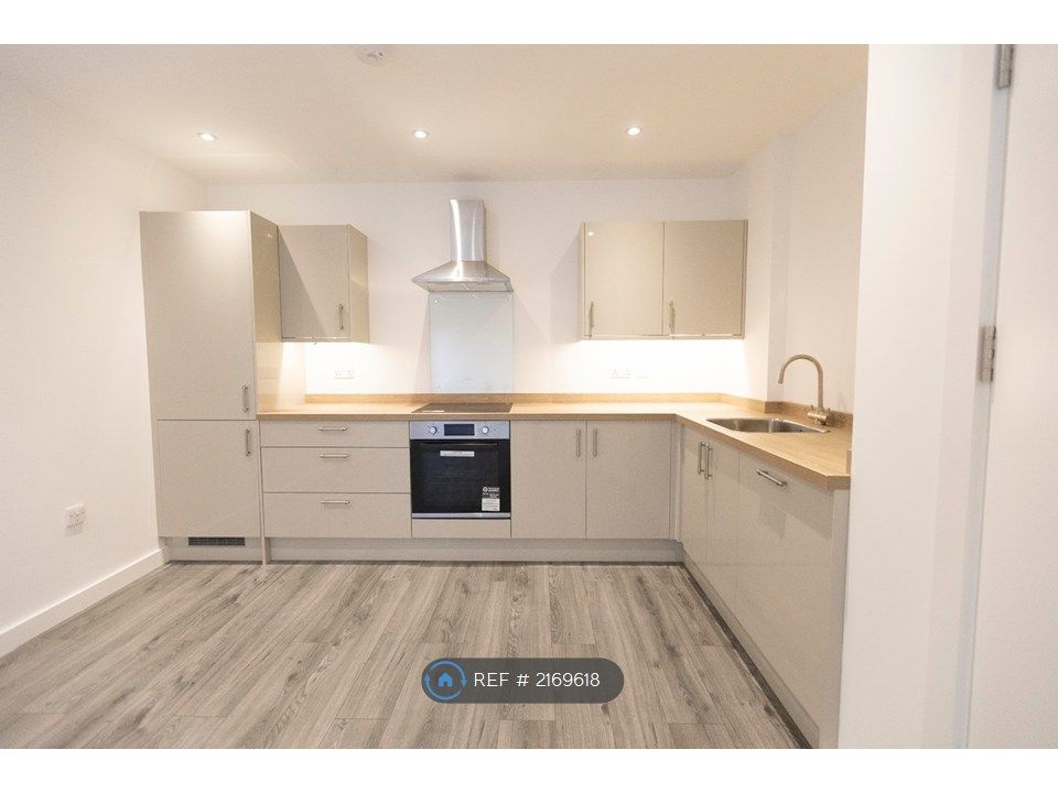 Additional image 3 of 2 bed flat to rentThe Headlands, Penryn TR10