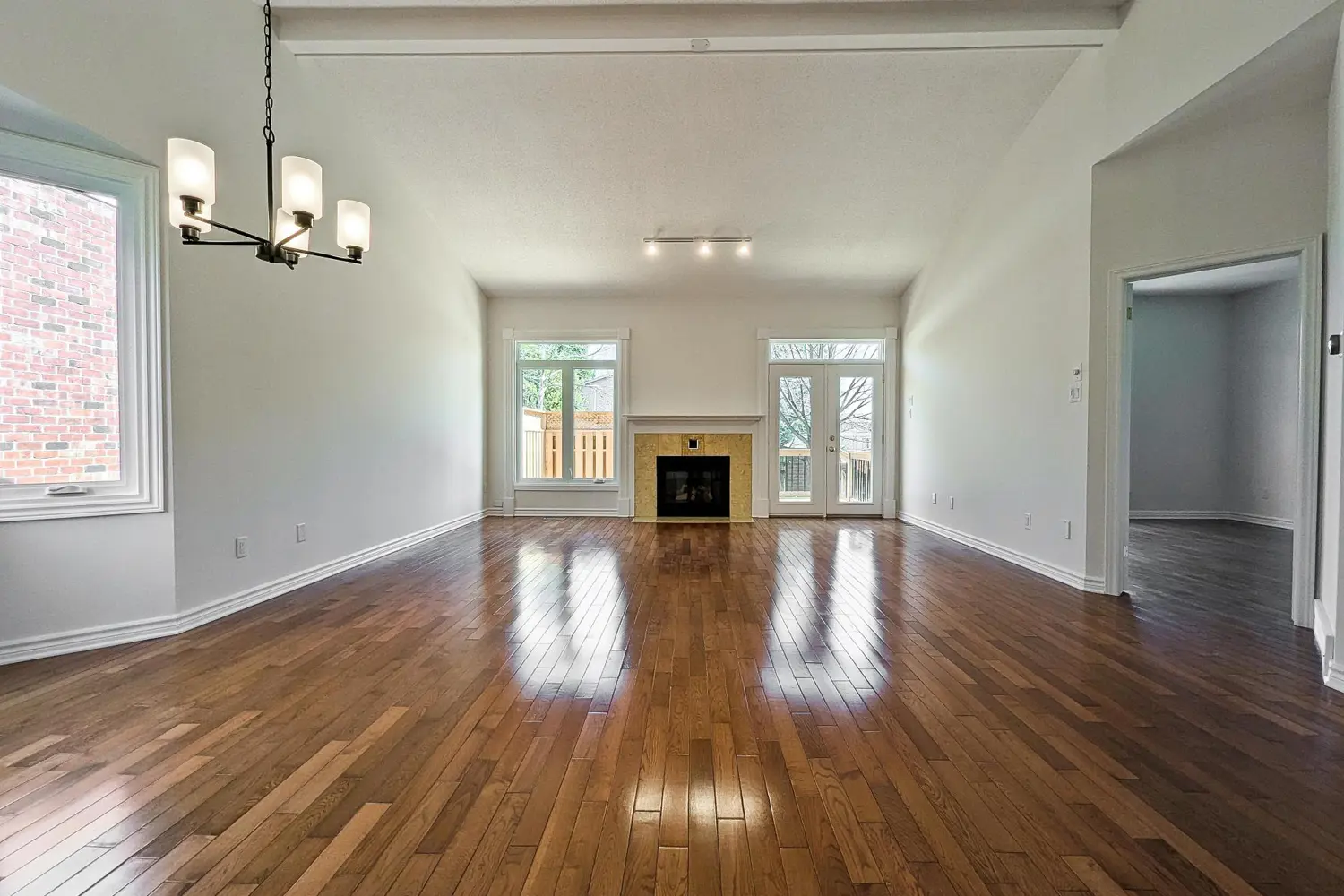 Additional image 12 of 400 Ambleside Drive 10