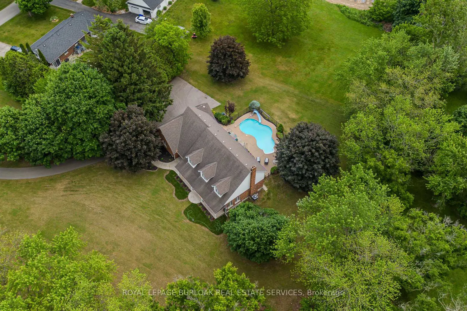 331 Lanark Street photo 3