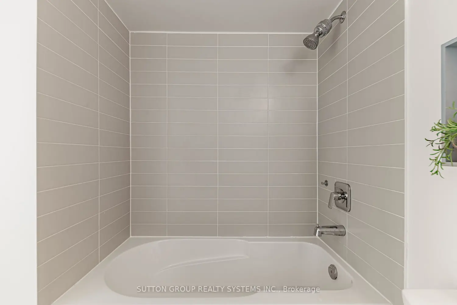Additional image 17 of 1461 Lawrence Avenue 611