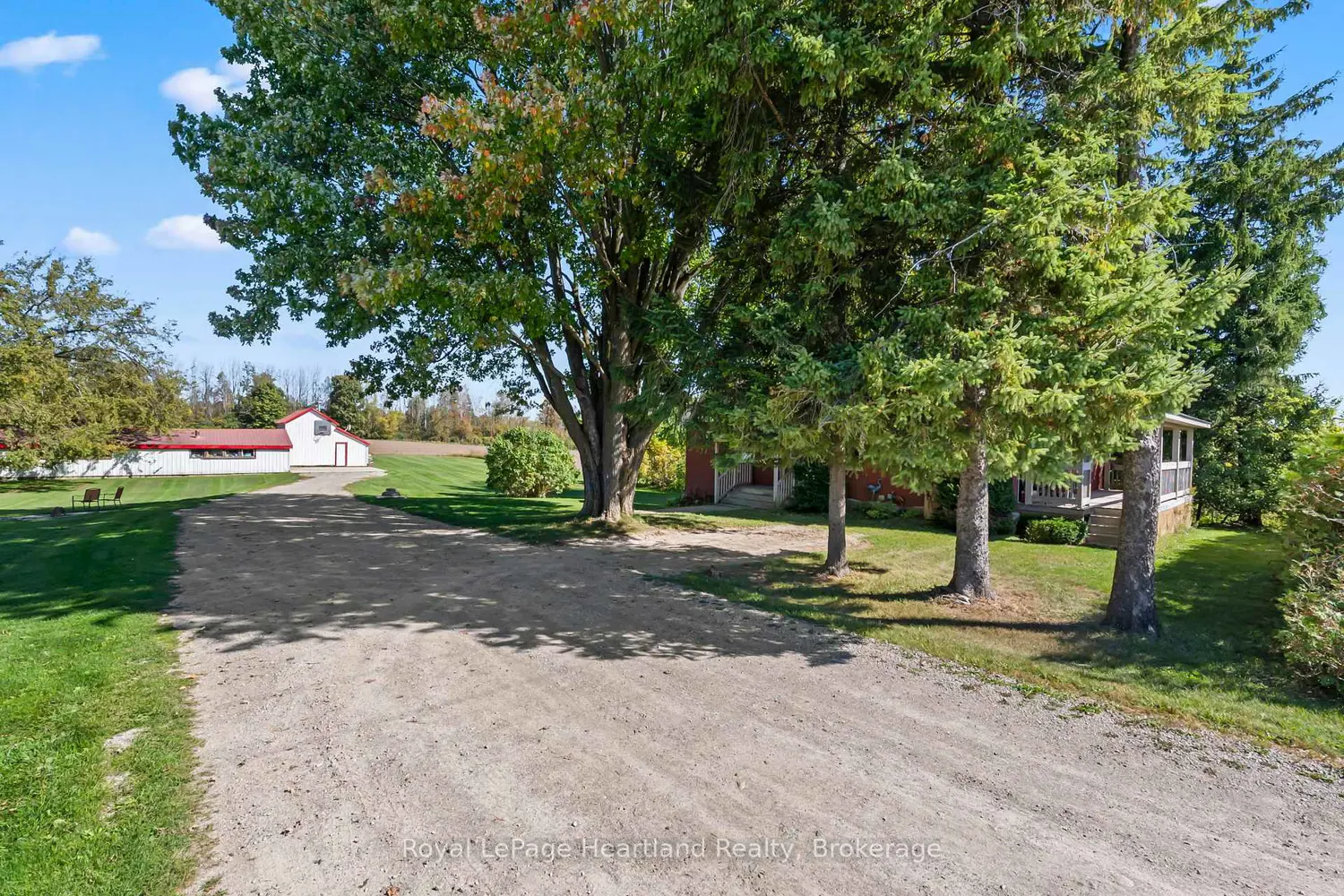 78 Bruce Rd 86 photo 2