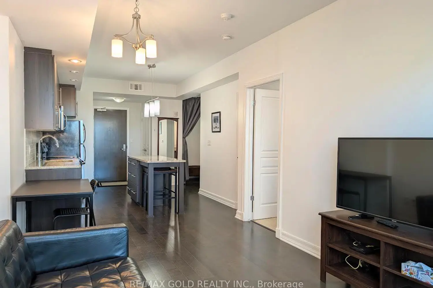 238 Besserer Street 407 photo 5