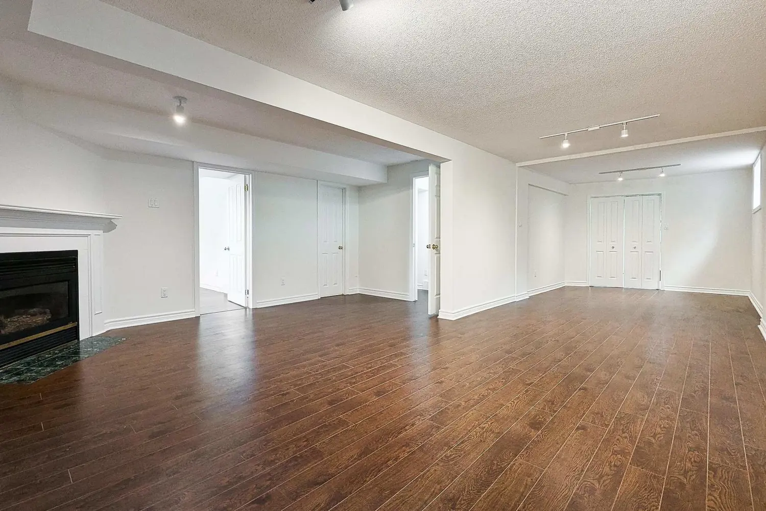 Additional image 17 of 400 Ambleside Drive 10