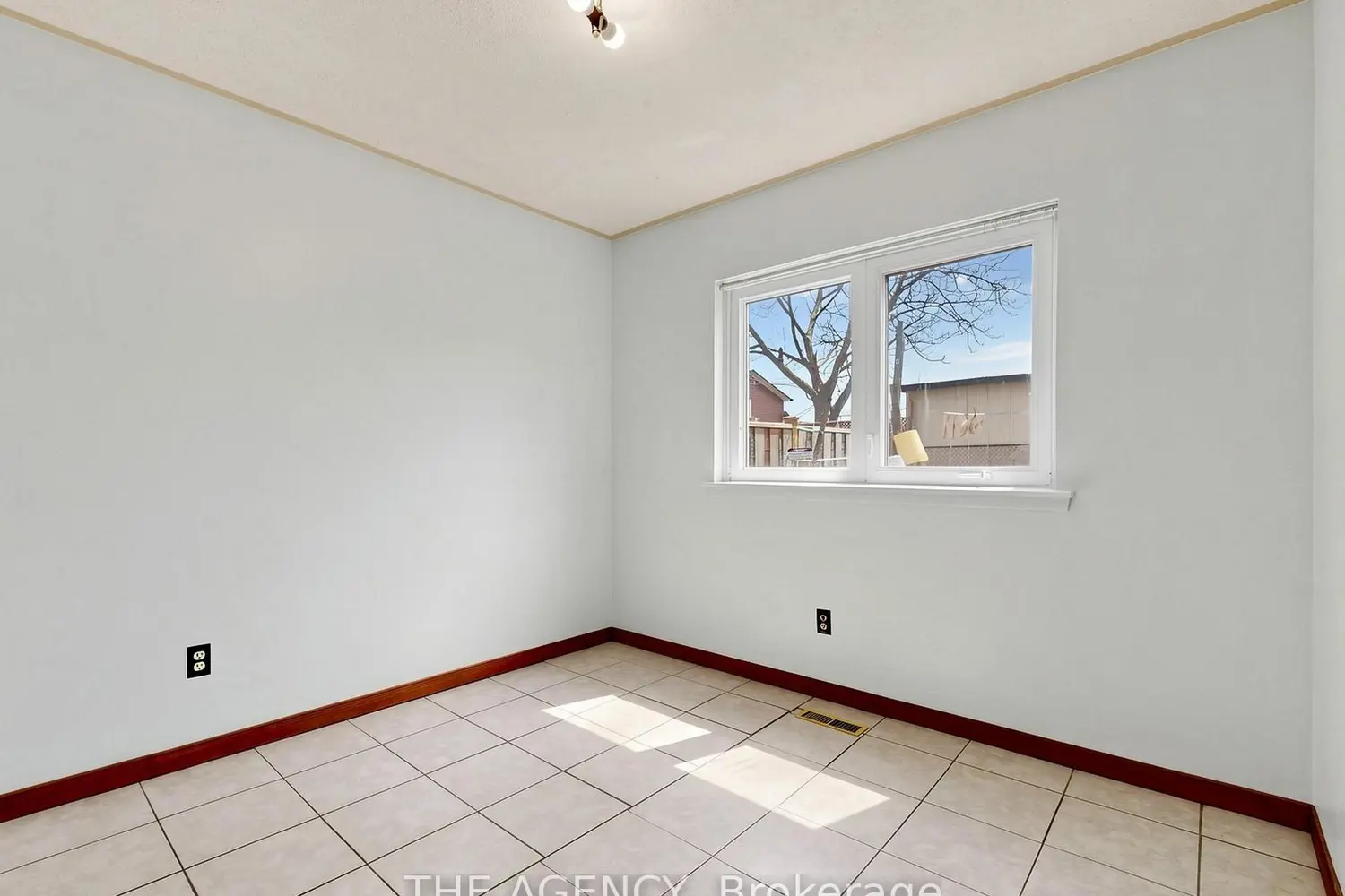 Additional image 7 of 1559 Albion Road #33