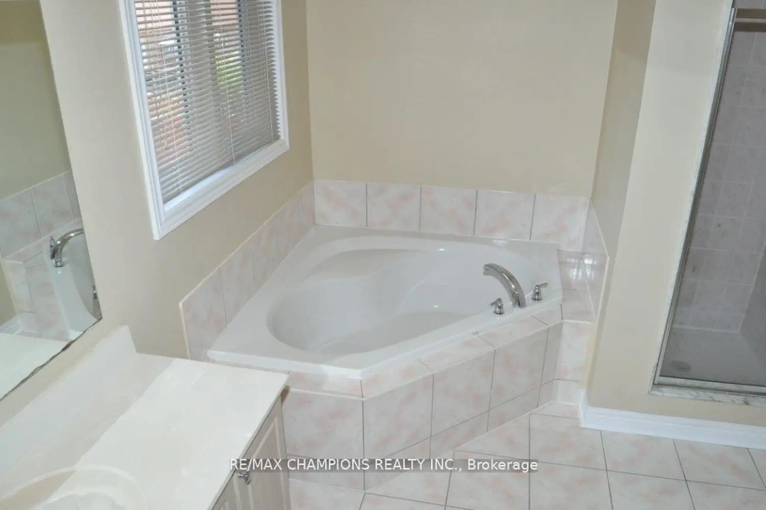 Additional image 14 of 104 Masters Green Crescent