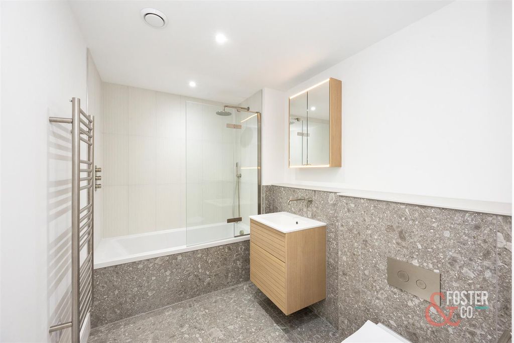 Additional image 6 of 2 bed flat to rentKingsway, Hove BN3