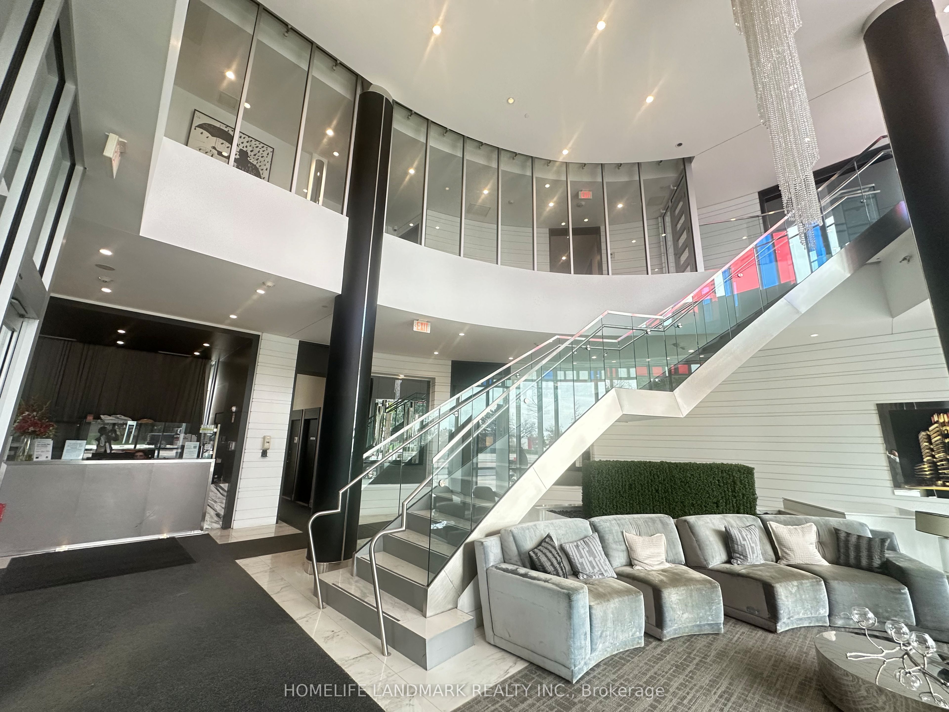 Additional image 3 of 745-9471 Yonge Street, Richmond Hill, ON, L4C 1V4