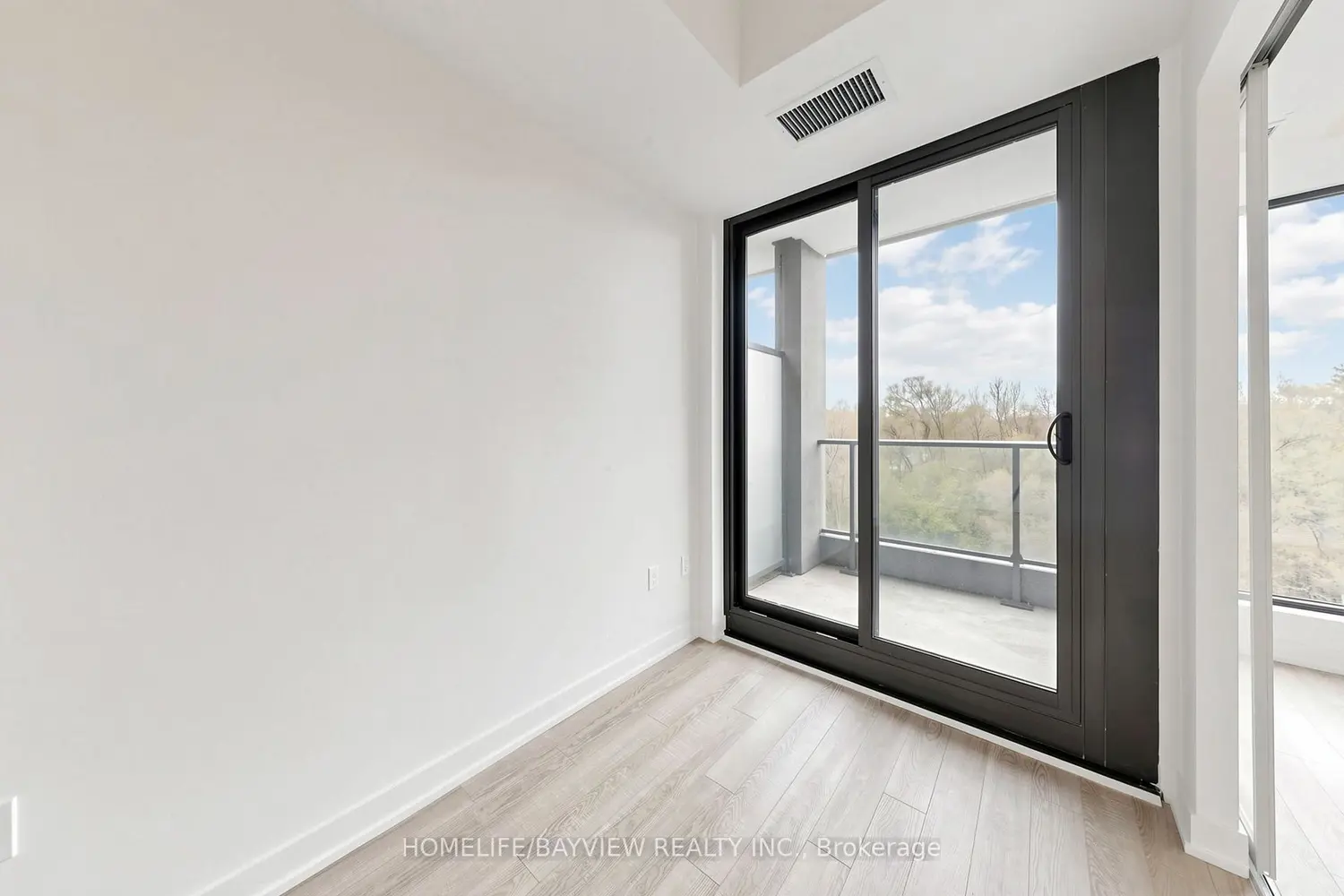 Additional image 16 of 250 Lawrence Avenue 605