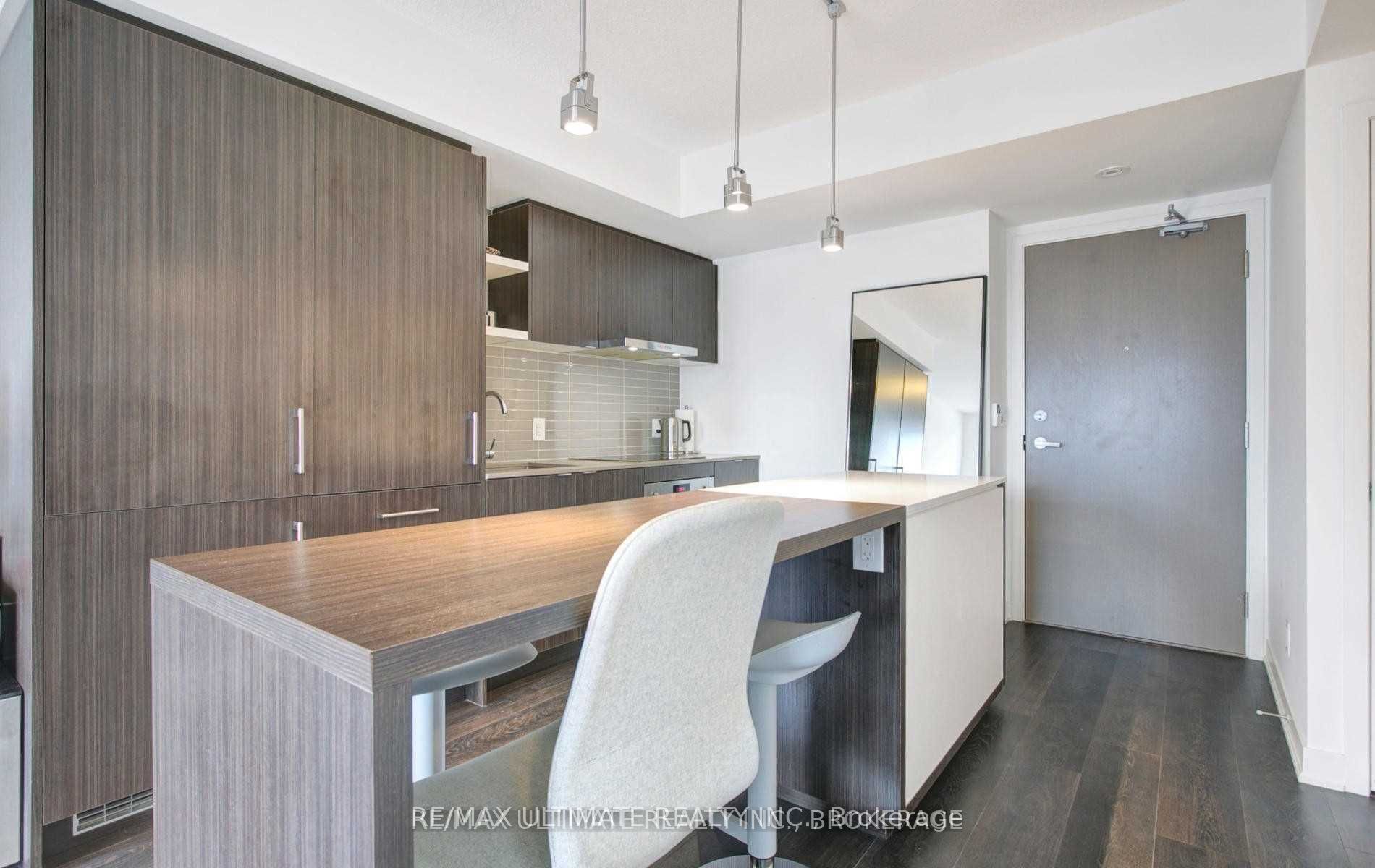 Additional image 2 of 4203-88 Harbour Street, Toronto, ON, M5J 0C3