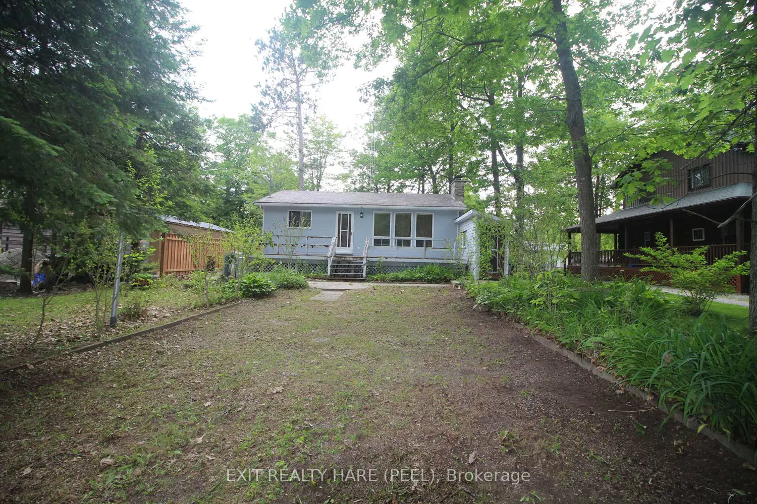 126 Woodward Drive photo 2
