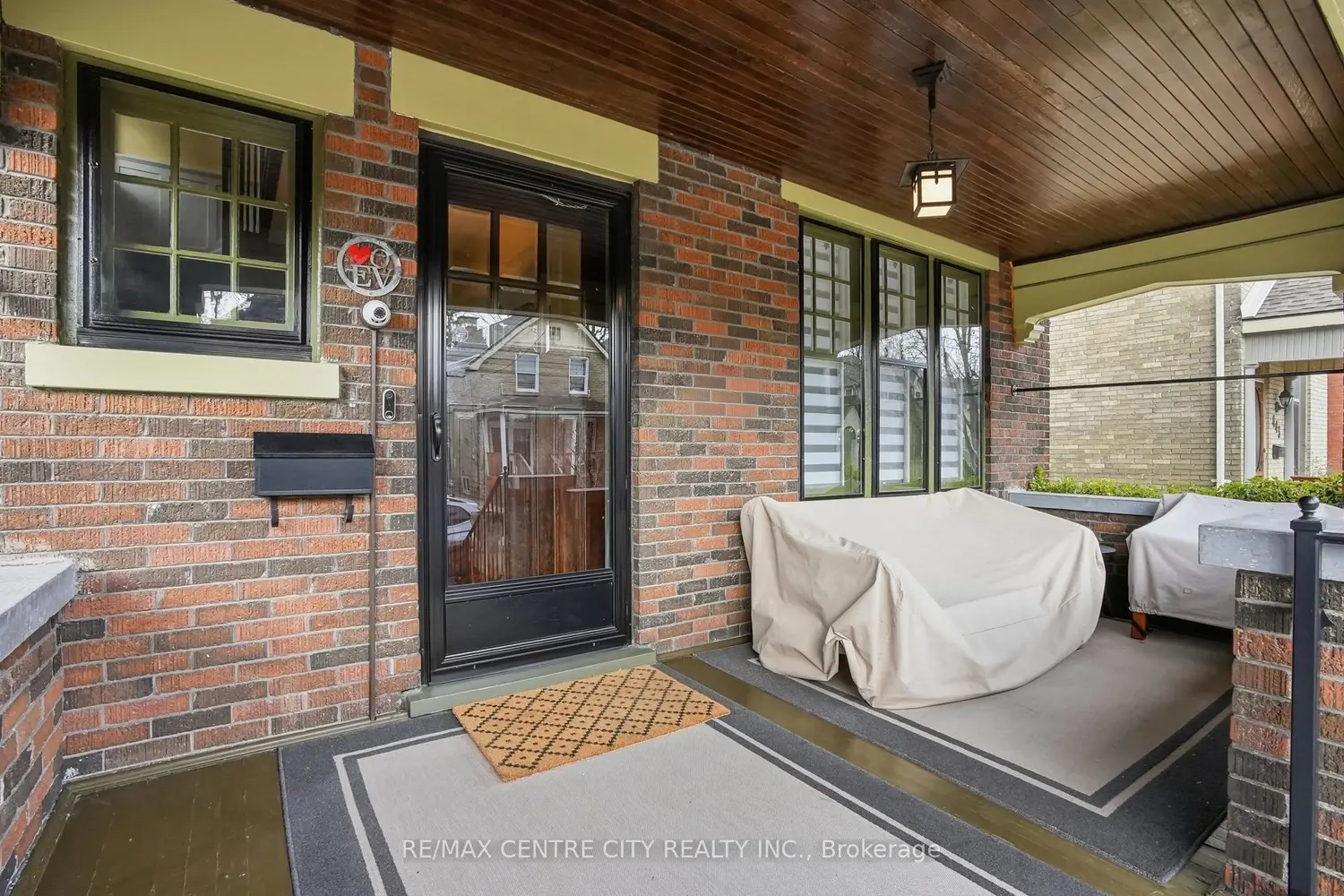 441 Woodman Avenue photo 3