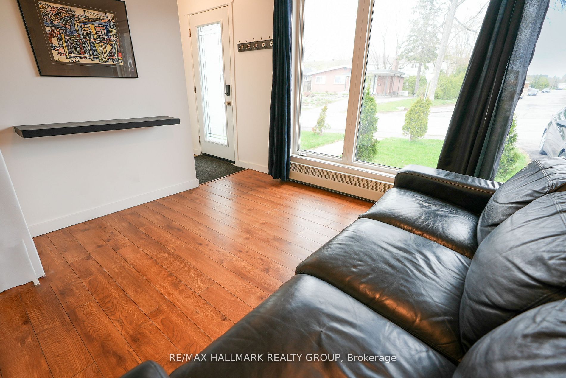 Additional image 6 of 924 Bermuda Avenue, Ottawa, ON, K1K 0V6