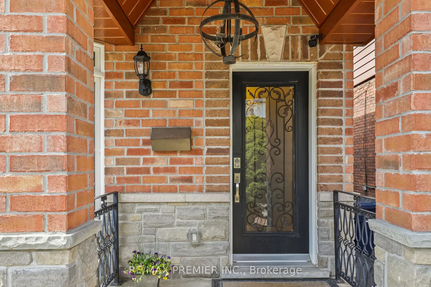 Additional image 2 of 196 Blackthorn Avenue