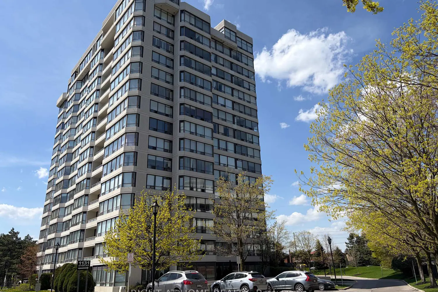 1131 Steeles Avenue 202