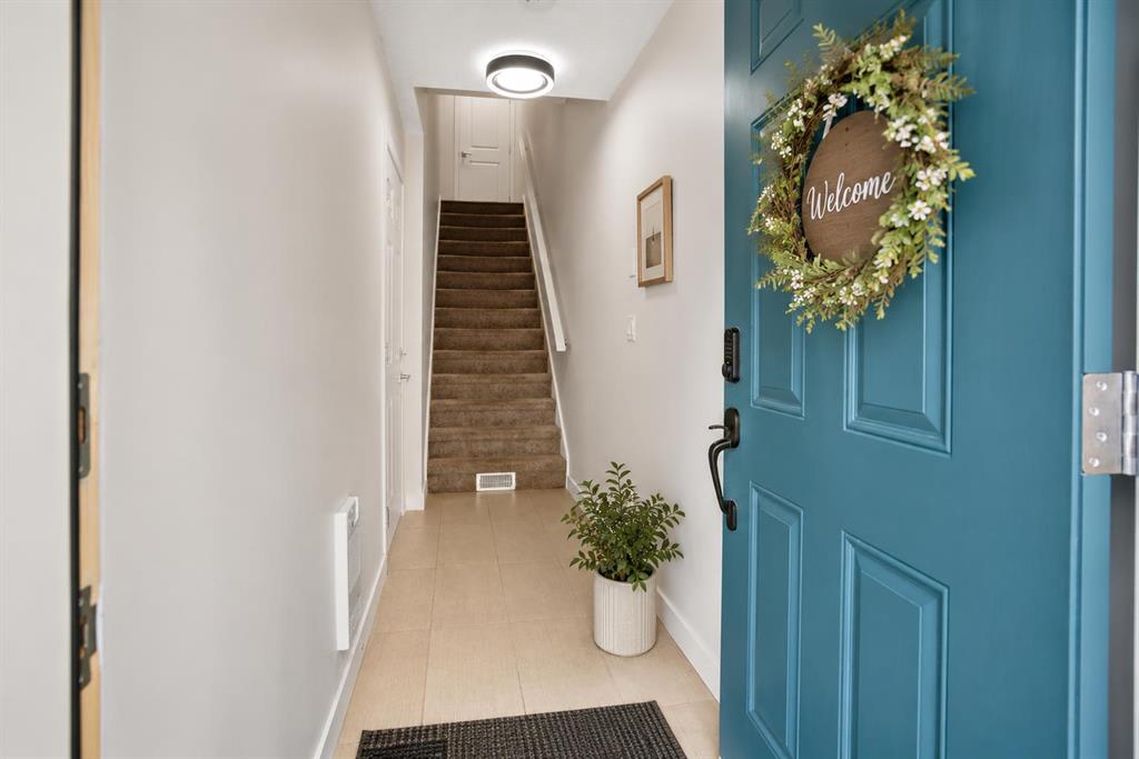 Additional image 3 of 8 Sherwood Row NW, Calgary, AB, T3R 0X1