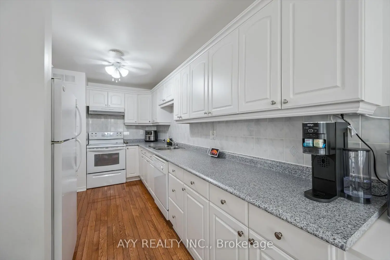 Additional image 5 of 2155 South Millway 74