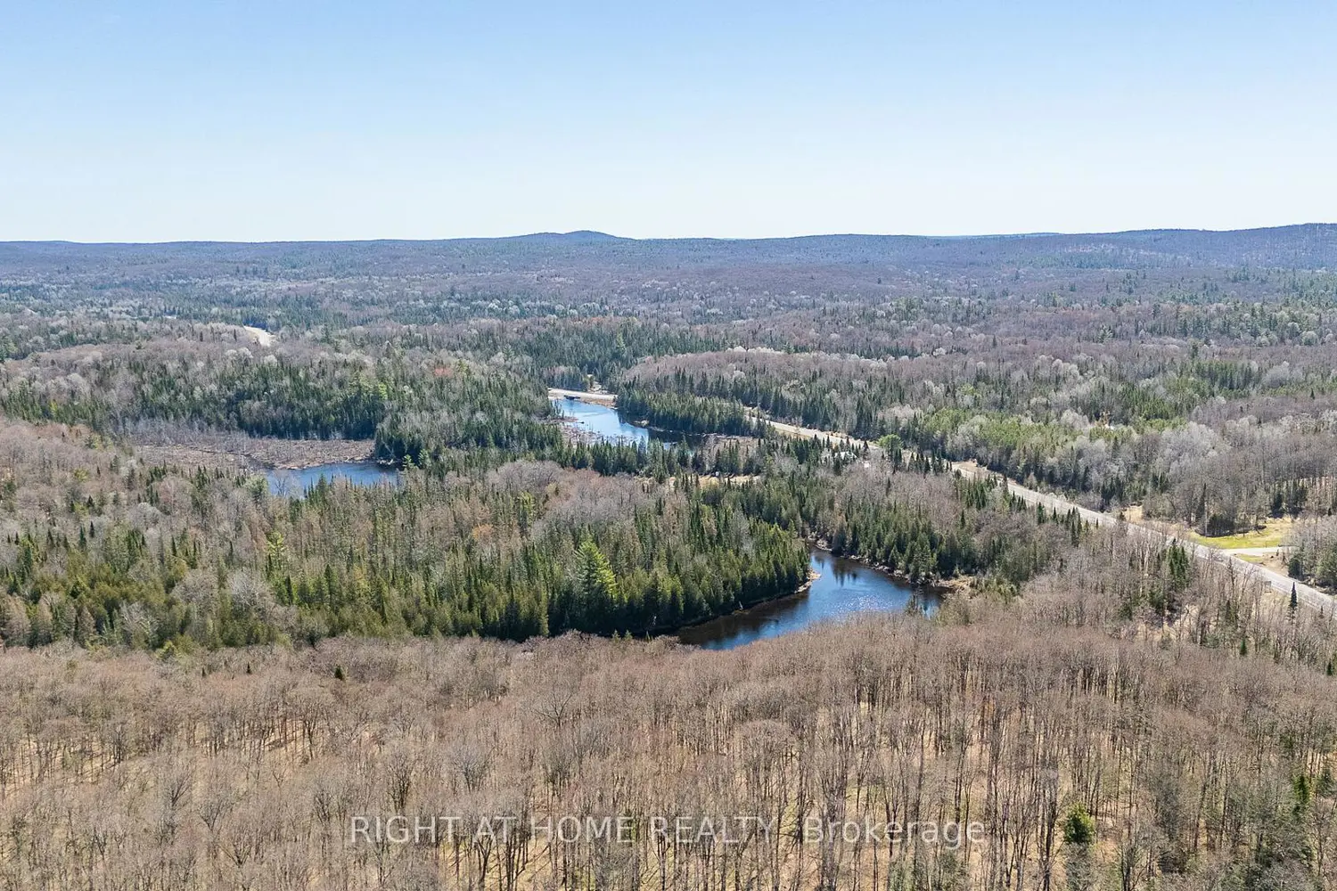 Additional image 4 of 1066 Loop Road