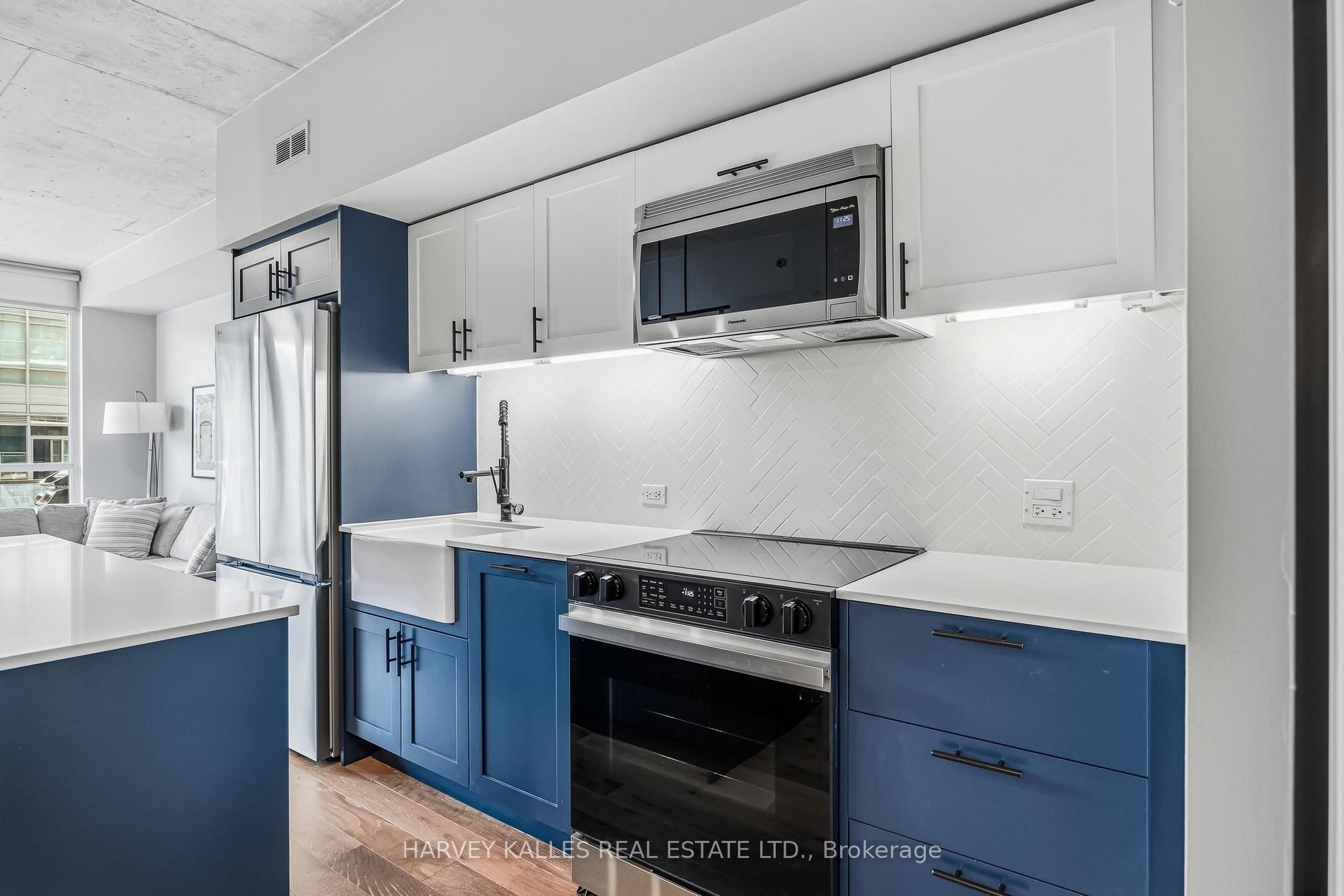 Additional image 3 of 601-20 Minowan Miikan Lane, Toronto, ON, M6J 0E5