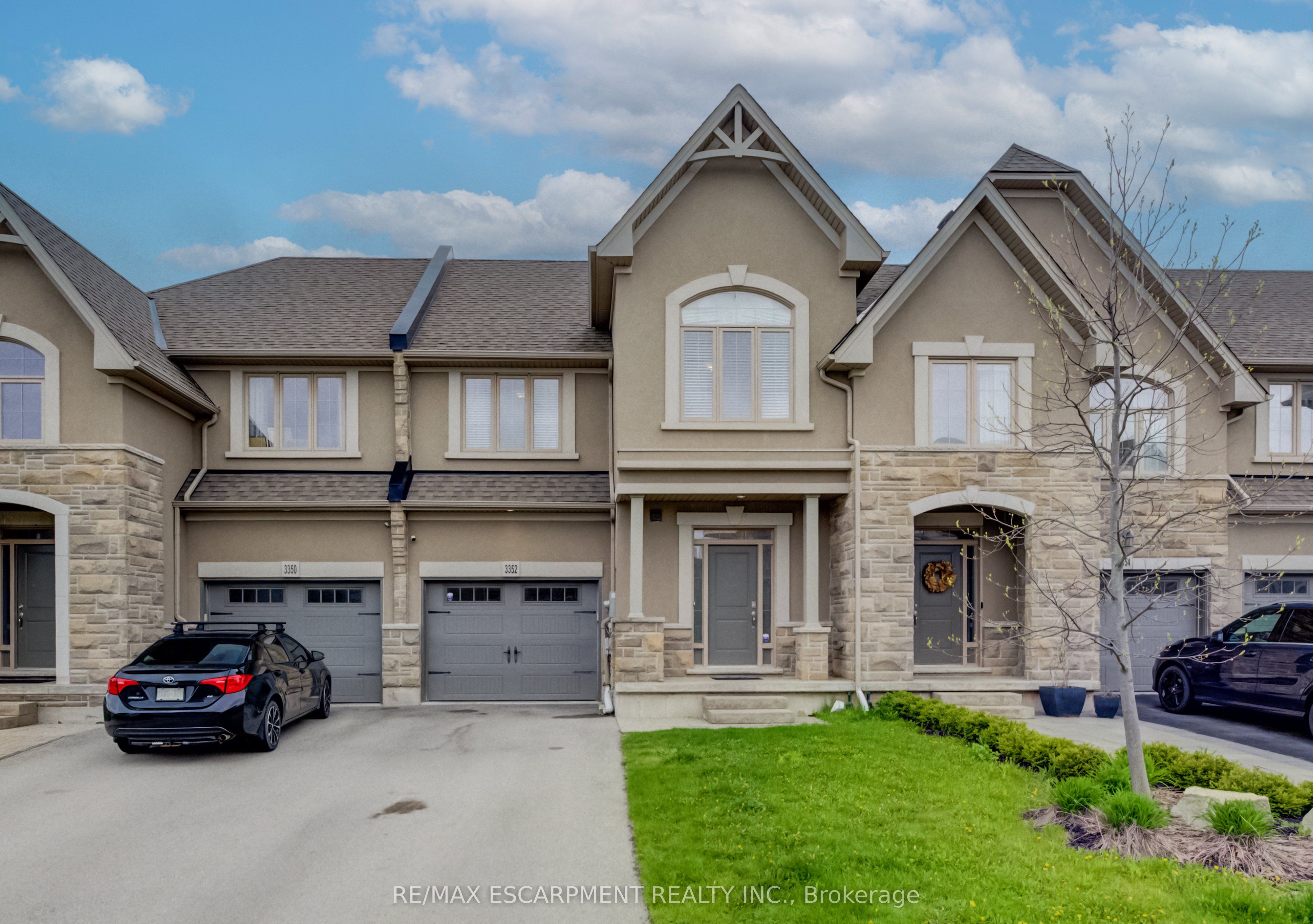 3352 Stalybridge Drive, Oakville, ON, L6M 1N9