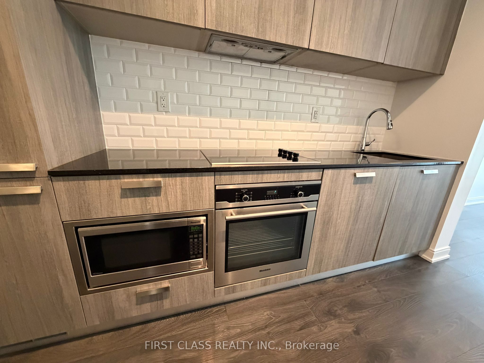 Additional image 6 of 1009-50 Charles Street E, Toronto, ON, M4Y 0C3