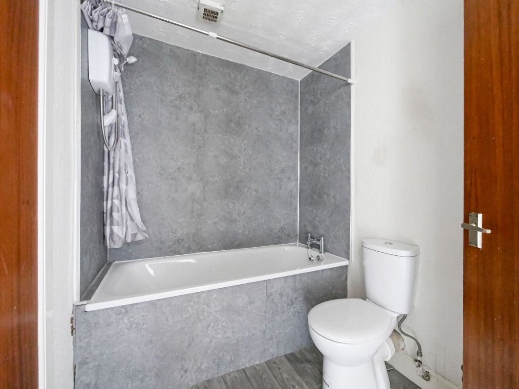 Additional image 4 of 1 bed flat to rentClepington Road, Coldside, Dundee DD3